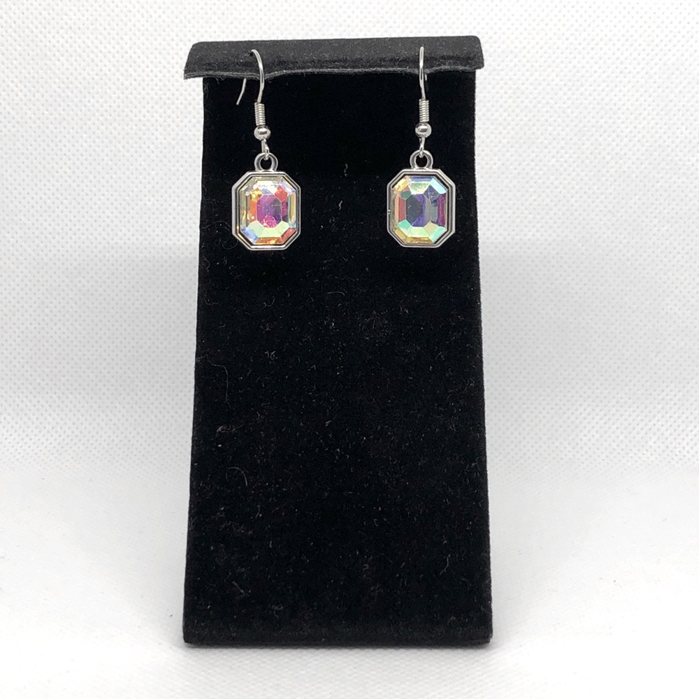 🕸️ Silver Octagonal Dangle Earrings W/ Beautifully Iridescent Rhinestones